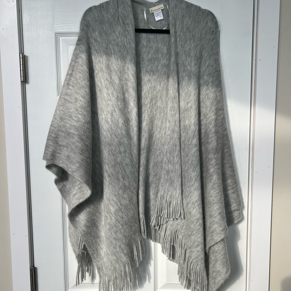 Grey Poncho, collection eighteen